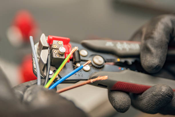 Best Circuit Breaker Repair  in Morris, IL